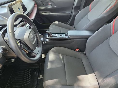 Certified 2024 Toyota Prius Prime FWD image 11