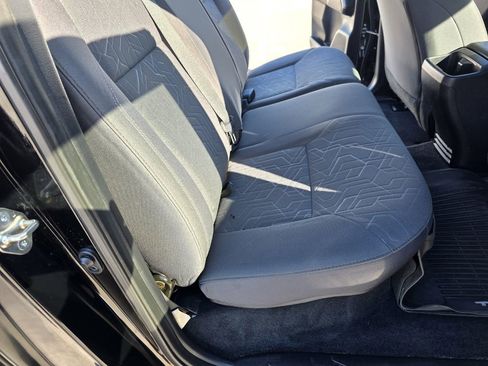 Used 2017 Toyota Tacoma TRD Off-Road image 16