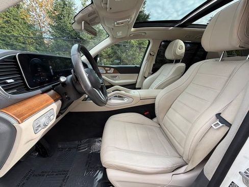 Used 2020 Mercedes-Benz GLS 450 4MATIC image 22