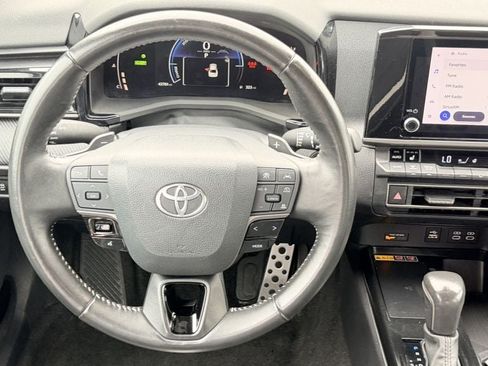 Used 2025 Toyota Camry SE w/ Convenience Package AWD/4WD image 15