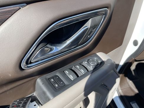 Used 2023 Chevrolet Tahoe Z71 w/ Luxury Package image 14