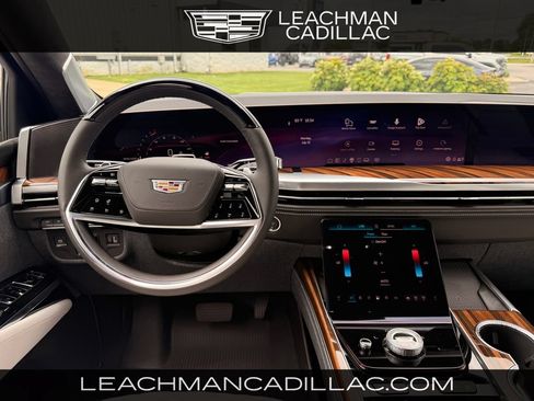 New 2026 Cadillac Escalade Platinum Luxury w/ LPO, Floor Liner Package AWD/4WD image 7