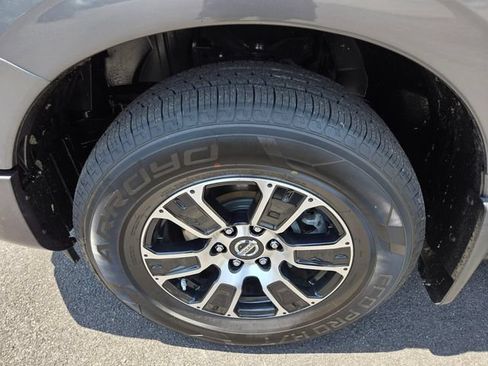 Used 2021 Nissan Titan SV w/ SV Convenience Package AWD/4WD image 26