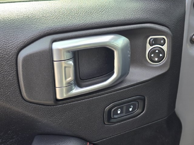 Used 2022 Jeep Gladiator Rubicon w/ LED Lighting Group AWD/4WD image 20
