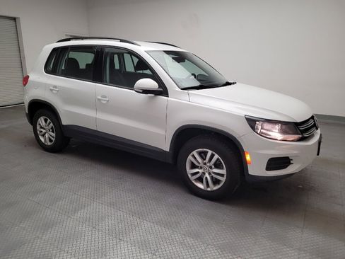 Used 2017 Volkswagen Tiguan S image 11