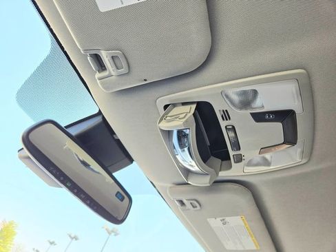 Used 2019 Toyota Sienna LE w/ LE Preferred Package image 31