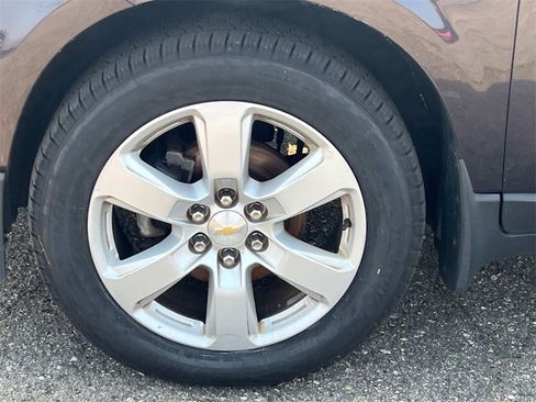 Used 2016 Chevrolet Traverse LT w/ Style and Technology Package image 23