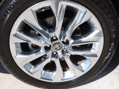 Used 2020 Toyota Highlander Limited FWD image 47