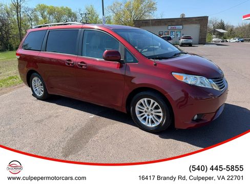Used 2013 Toyota Sienna XLE image 6