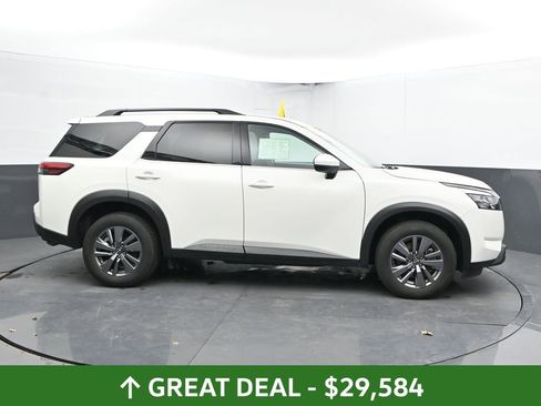 Used 2025 Nissan Pathfinder SV AWD/4WD image 5