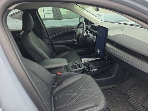 Certified 2025 Ford Mustang Mach-E Select w/ Comfort Package Lite RWD image 2