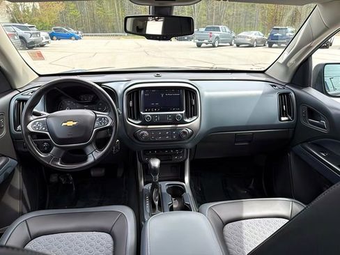 Used 2022 Chevrolet Colorado Z71 AWD/4WD image 24