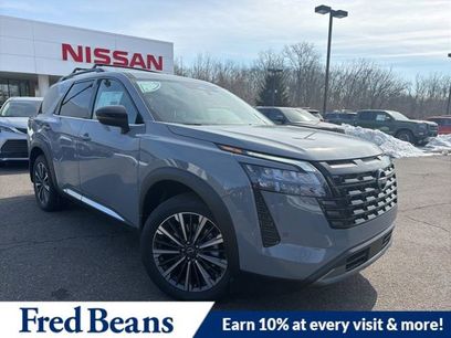 New 2026 Nissan Pathfinder Platinum w/ Cargo Package