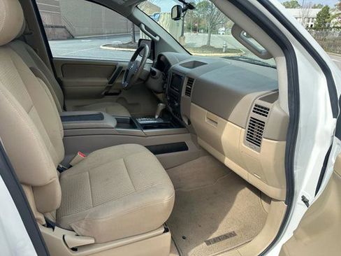 Used 2012 Nissan Titan SV w/ SV Value Truck Pkg image 17