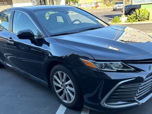 Used 2023 Toyota Camry LE image 2