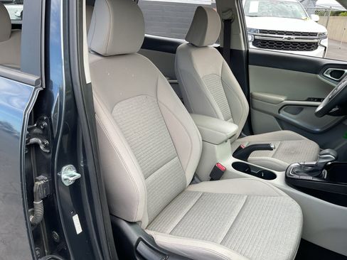 Used 2020 Kia Soul S FWD image 21