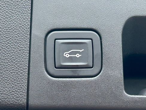 Used 2025 Cadillac XT4 Sport w/ Cold Weather Package image 52