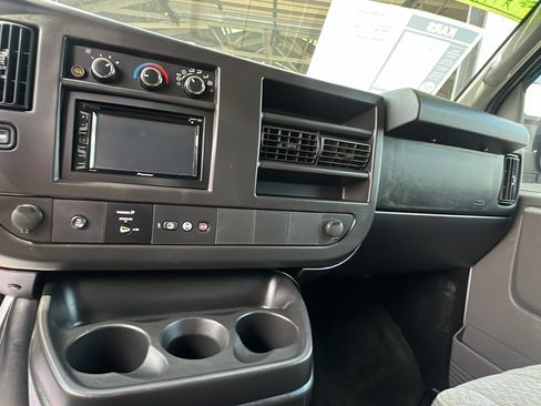 Used 2014 Chevrolet Express 2500 LT w/ LT Preferred Equipment Group RWD image 13