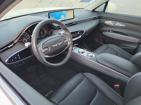 Certified 2024 Genesis GV70 2.5T w/ Advanced Package image 5