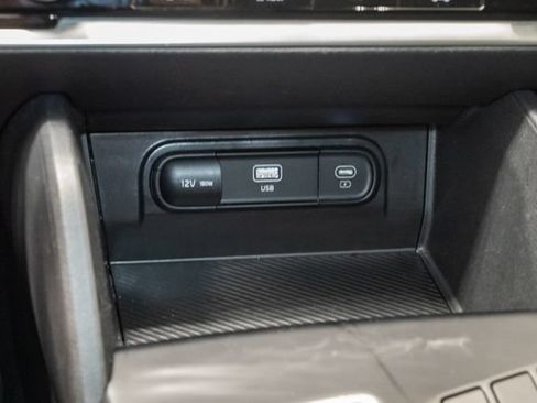 Used 2025 Kia Sportage LX FWD image 17