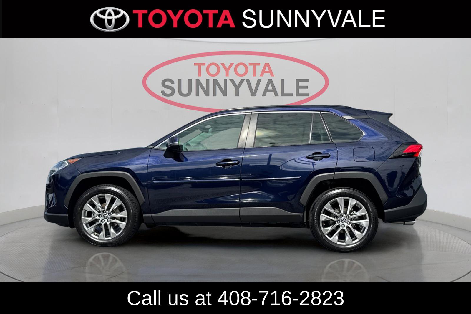 Used 2021 Toyota RAV4 XLE Premium AWD/4WD image 6