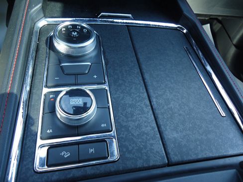 Used 2022 Ford Expedition Max Limited image 22