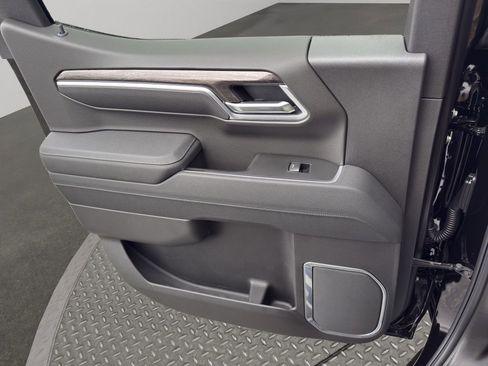 New 2026 Chevrolet Silverado 1500 LTZ w/ LTZ Premium Package image 19