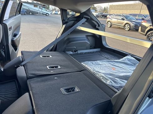 Used 2025 Subaru Crosstrek 2.0i Premium image 16