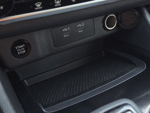 Certified 2025 Nissan Rogue SV FWD image 24