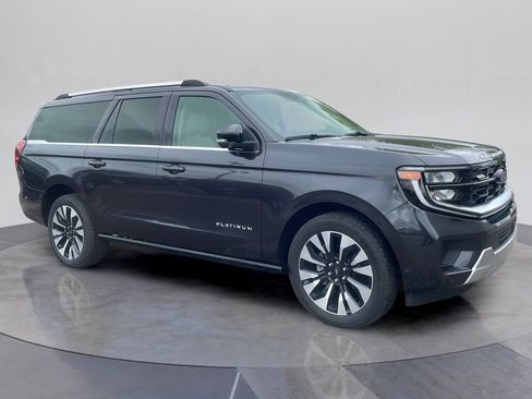 Certified 2025 Ford Expedition Max Platinum w/ Driver's Package AWD/4WD image 9