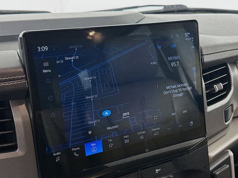 Used 2024 Ford Expedition Max XLT image 22