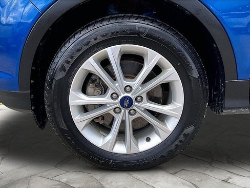 Used 2017 Ford Escape SE AWD/4WD image 32