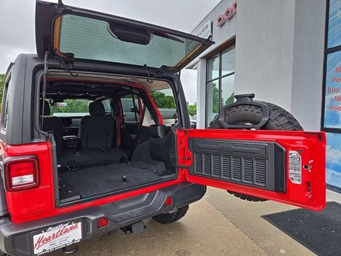 Used 2024 Jeep Wrangler Unlimited Sport AWD/4WD image 88