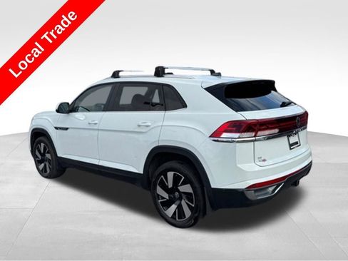 Used 2024 Volkswagen Atlas Cross Sport SE image 3