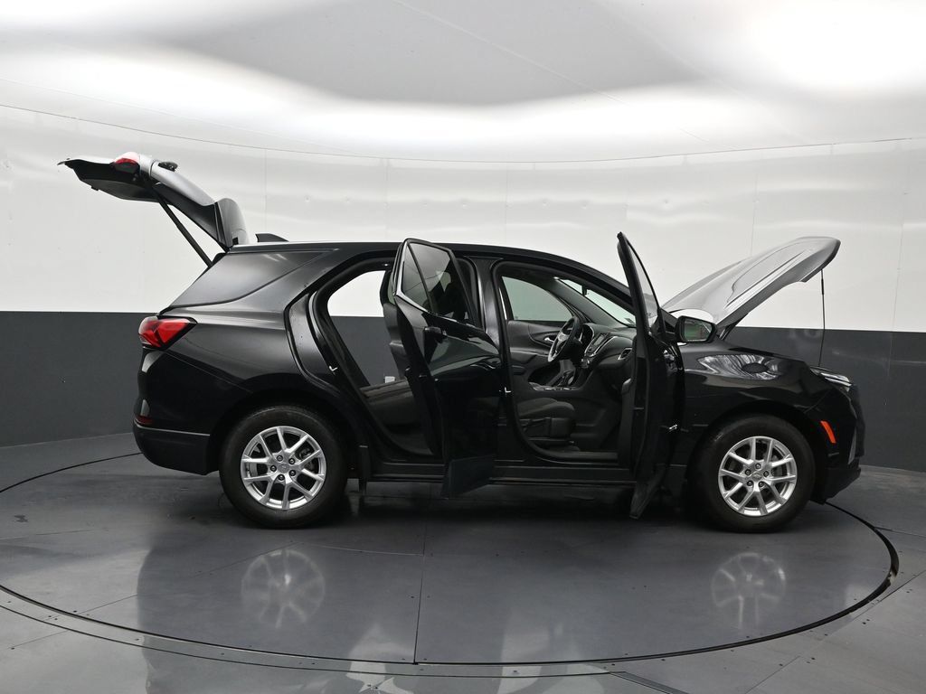 Used 2024 Chevrolet Equinox LT FWD image 32
