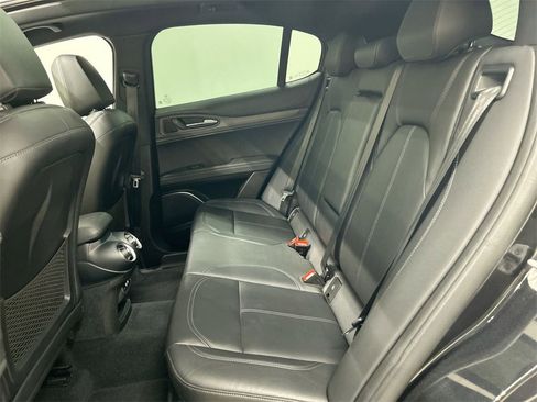 Used 2023 Alfa Romeo Stelvio Ti image 20