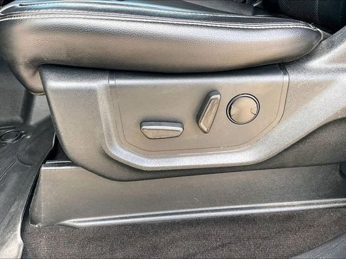 Used 2019 Ford F150 Lariat w/ Equipment Group 501A Mid AWD/4WD image 26