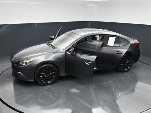 Used 2016 MAZDA MAZDA3 s Touring FWD image 36