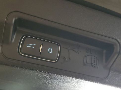 Used 2023 Ford Explorer XLT w/ Equipment Group 202A image 12