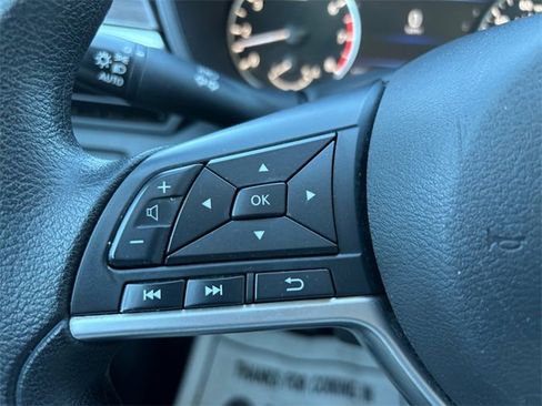 Used 2024 Nissan Altima 2.5 SV image 18