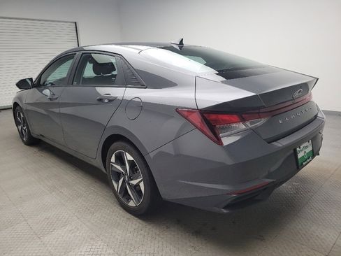 Used 2023 Hyundai Elantra SEL w/ Convenience Package FWD image 3