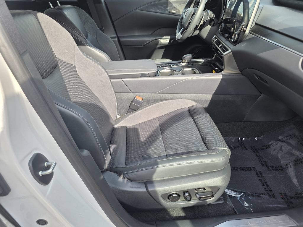 Certified 2023 Lexus RX 350 w/ Accessory Package (Z1) AWD/4WD image 18