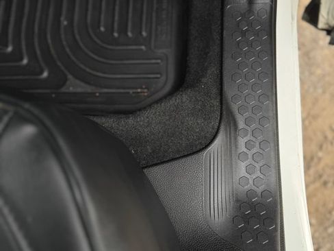 Used 2017 Subaru Forester 2.5i w/ Popular Package #2A AWD/4WD image 36