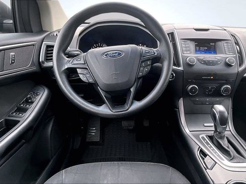 Used 2015 Ford Edge SE image 5