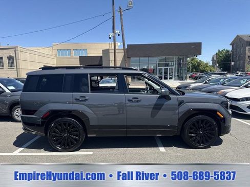 Used 2025 Hyundai Santa Fe Calligraphy AWD/4WD image 4