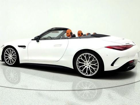 Used 2024 Mercedes-Benz SL 63 AMG 4MATIC image 7