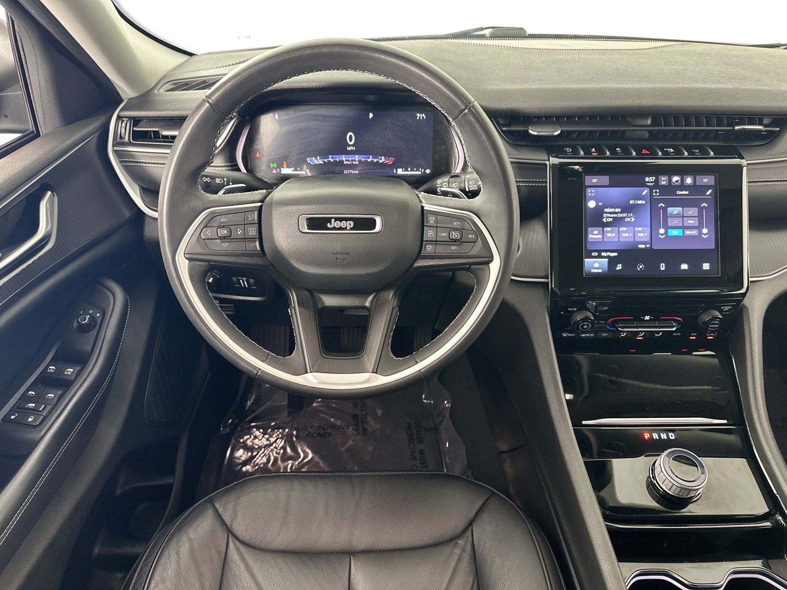 Used 2023 Jeep Grand Cherokee Laredo AWD/4WD image 20