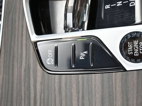 Used 2023 BMW X7 xDrive40i w/ Premium Package AWD/4WD image 28