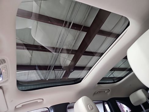 Certified 2025 Mercedes-Benz GLA 250 image 31