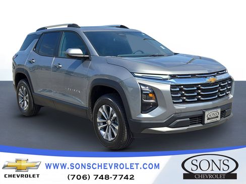 New 2026 Chevrolet Equinox LT FWD image 3